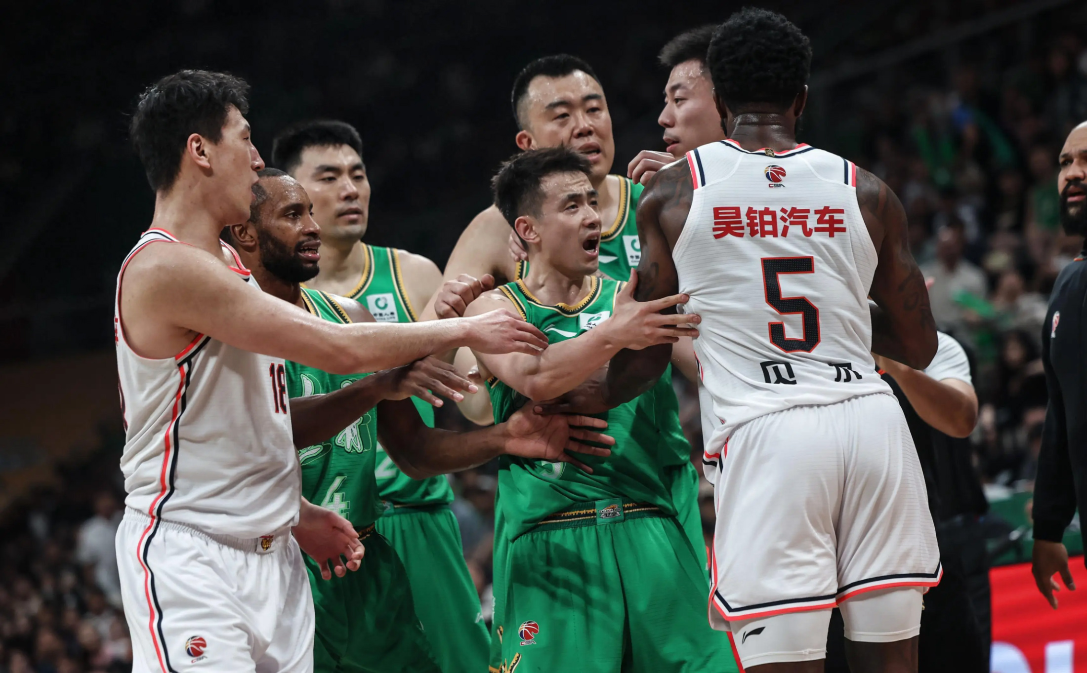 开云体育APP下载-篮网险胜勇士，赵继伟扛起全队