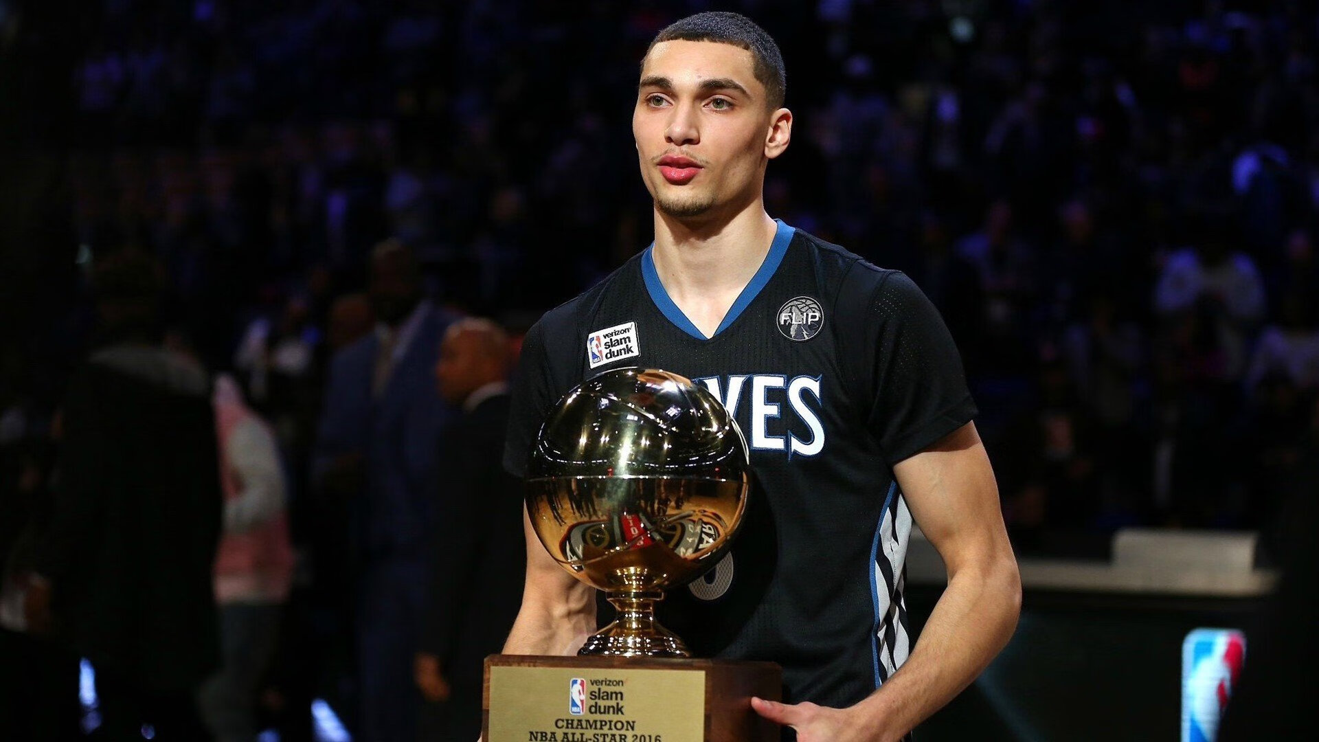 尼克斯狂胜爵士，拉文的冠军级表现，是昙花一现还是王朝序章？